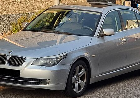 BMW 525i -
