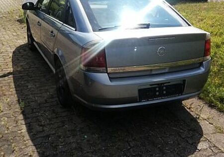 Opel Vectra 1.9 CDTI Edition Plus 110kW Automatik