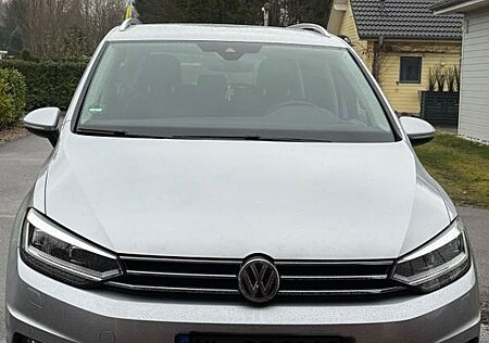 VW Touran Volkswagen 2.0 TDI SCR 140kW DSG Highline Highline