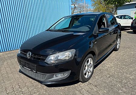 VW Polo Volkswagen V Life