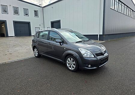 Toyota Corolla Verso 2.2 D-4D Team RHD RECHTSLENKER