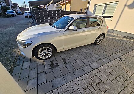 BMW 118 Diesel X Drive. Weiss Metallic