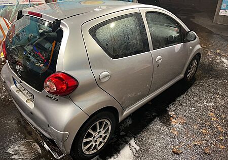 Toyota Aygo (X) Aygo (X) 1,0 -