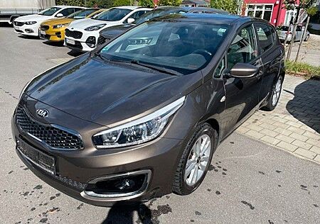 Kia Cee'd / Ceed,Leichte Blechschäden