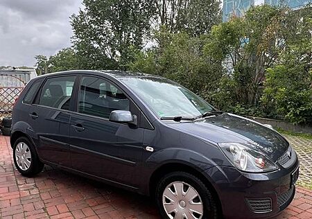 Ford Fiesta 1,3 51 kW Black Magic Black Magic