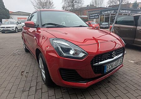 Suzuki Swift 1.2 DUALJET HYBRID Club, AHK, GJR