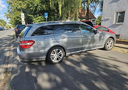 Mercedes-Benz E 350 CDI T BlueEFFICIENCY -