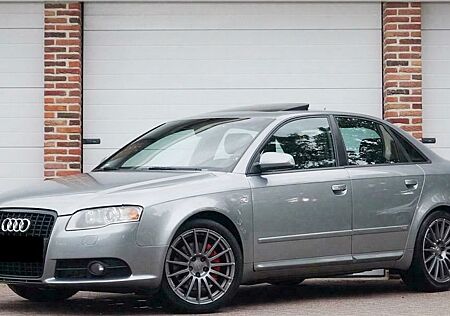 Audi A4 2.0 T FSI tiptronic quattro - automat.