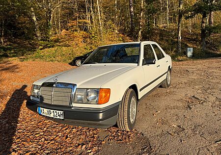 Mercedes-Benz 260 E, W 124