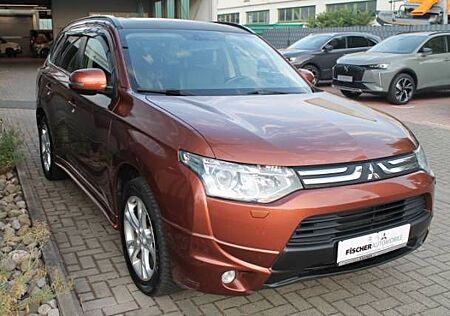 Mitsubishi Outlander 2.2 DID Top 4WD 7 Sitzer