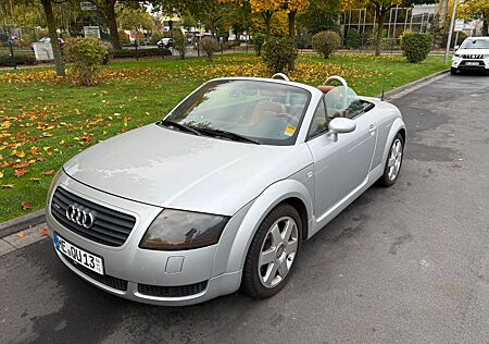Audi TT Roadster 1.8T quattro 165 kW, Edel01 Mokassin