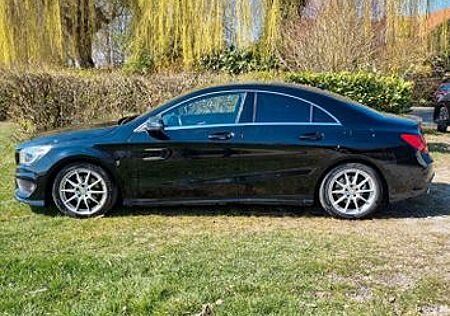 Mercedes-Benz CLA 180 AMG Line AMG Line