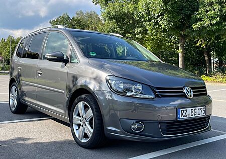 VW Touran Volkswagen 2.0 TDI DSG Highline Panoramadach