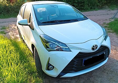 Toyota Yaris 1,0-l-VVT-i Team Deutschland Team Deut...