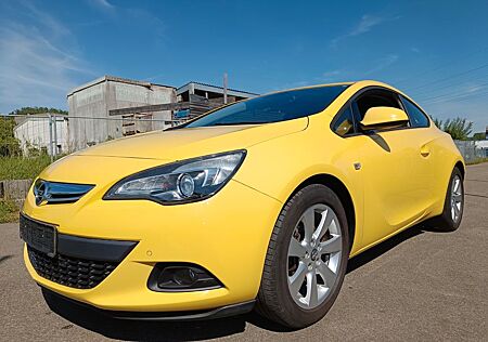 Opel Astra J GTC Edition