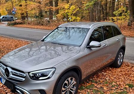 Mercedes-Benz GLC 300 d 4MATIC Autom. - Super Ausstattung