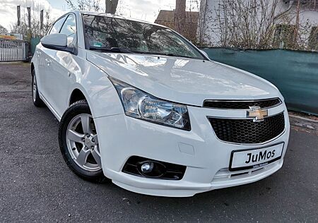 Chevrolet Cruze Hatchback LT