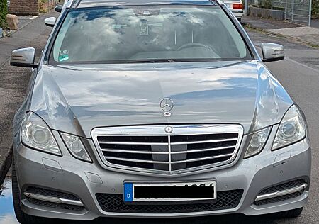Mercedes-Benz E 350 BlueTEC T AVANTGARDE Autom. AVANTGARDE