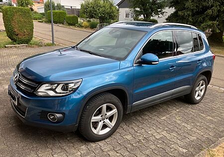 VW Tiguan Volkswagen 2.0 TDI SCR 4MOTION BMT Sport & Style...