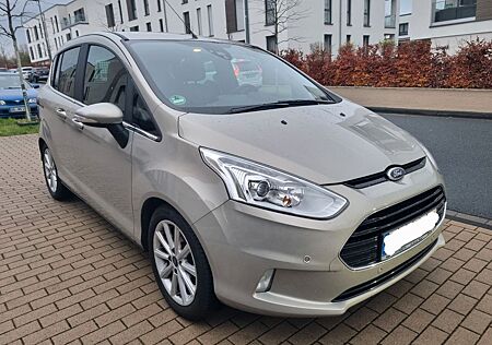 Ford B-Max Titanium/NAVI/LEDER/KAMERA/GEFPLEGT