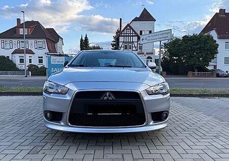 Mitsubishi Lancer Sportback Instyle+Leder+Navi+Bi-Xenon+LM