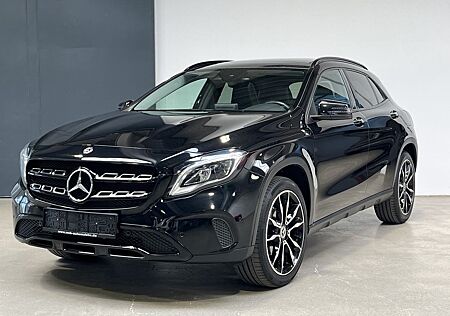 Mercedes-Benz GLA 180 Panorama Kamera KeylessGo