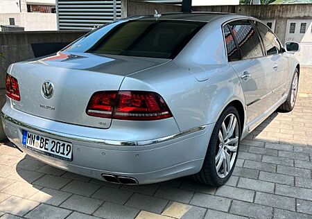 VW Phaeton Volkswagen 4.2 V8 4MOTION Tiptronic 5-Sitzer -