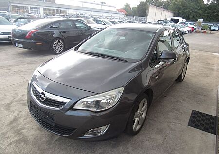 Opel Astra J Lim. 5-trg. Edition,KLIMA,ALU.