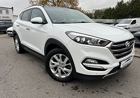 Hyundai Tucson Premium 4WD++Pano++