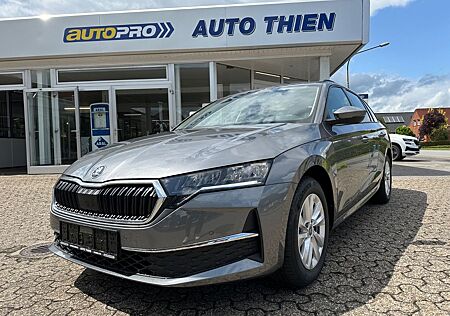 Skoda Octavia Combi 1.5 TSI Selection DSG ACC/AHK/LED