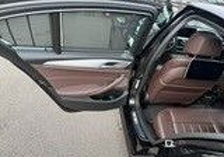 BMW 550 M550i xDrive A -