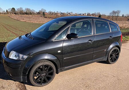 Audi A2 1,6 FSI S line / 110 PS / BOSE / Top gepflegt