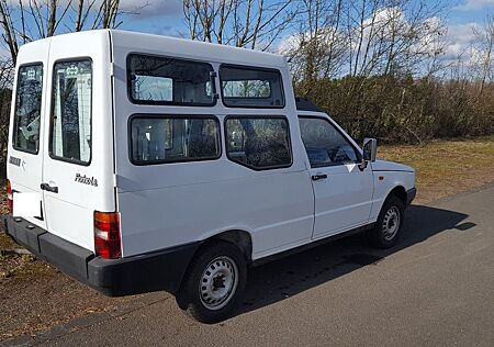 Fiat Fiorino Rollstuhltransporter mit Ladebühne