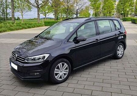 VW Touran Volkswagen 2.0 TDI SCR DSG Comfortline Comfortline