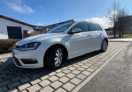 VW Golf Volkswagen 1.4 TSI 92kW BMT Highline_R-Line-Sportpaket