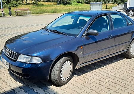 Audi A4 B5, Garagenwagen mit TÜV bis 06.26