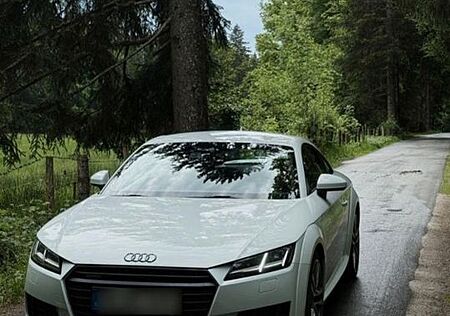 Audi TT Coupe 2.0 TFSI S tronic quattro -
