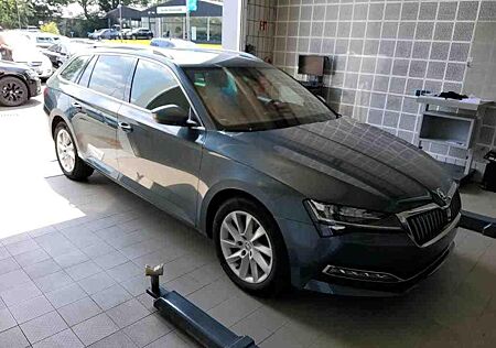Skoda Superb 2.0 Premium Ed. Navi Leder Kamera ACC AHK