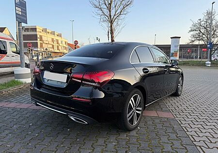 Mercedes-Benz A 200 d DCT -