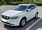 Volvo XC 60 XC60 D4 Geartronic Summum+Xenon+ Navi+Pano+PDC