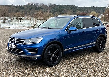 VW Touareg Volkswagen 3.0 V6 TDI R-line Executive