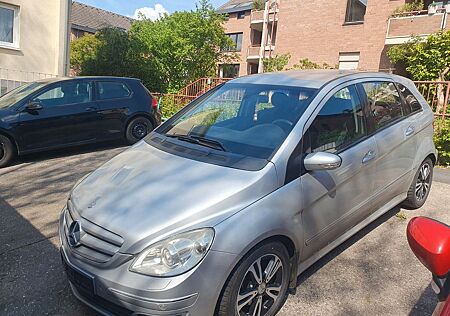 Mercedes-Benz B 200 CDI -