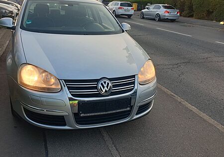 VW Jetta Volkswagen V Comfortline