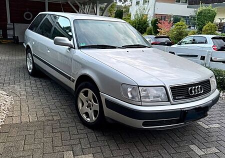 Audi 100