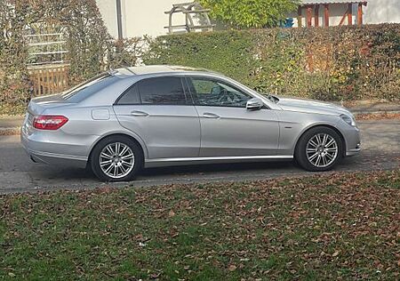 Mercedes-Benz E 350 CDI 4MATIC BlueEFFICIENCY ELEGANCE ELE...
