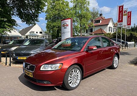 Volvo S40 1.8 MOMENTUM / Schiebedach / CRUISE CTR. / A