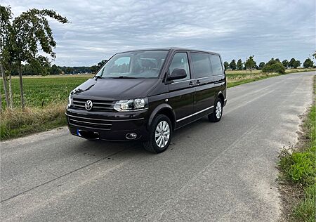 VW T5 Multivan Volkswagen , Tisch, Liegef., Standheizung,AHK