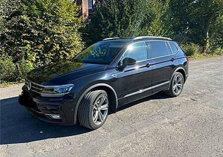 VW Tiguan Allspace Volkswagen 2.0 TDI DSG 4M. R-Line Standhzg.