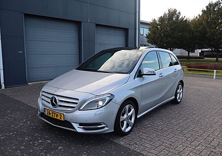 Mercedes-Benz B 180 Ambition Automaat/Pano