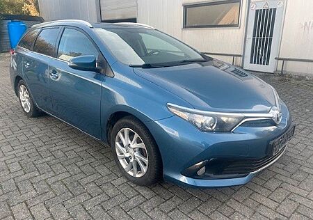Toyota Auris Touring Sports 1,2-l-Turbo *** Navi ***
